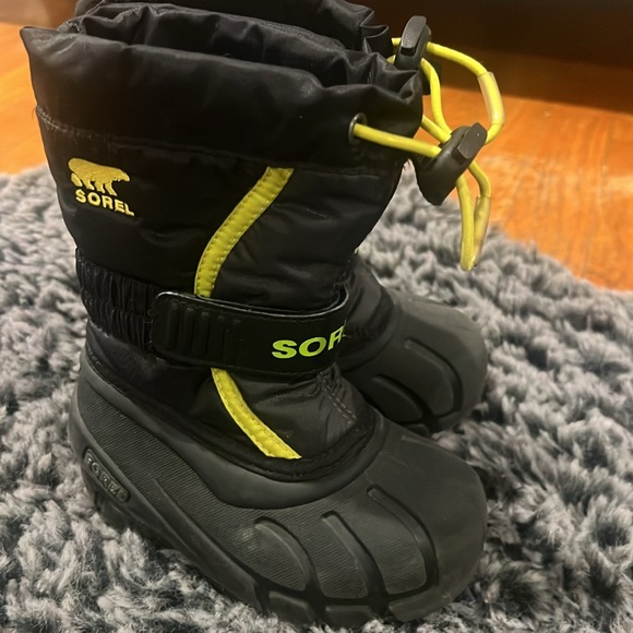 Toddler Sorel snow boots (7) - Picture 4 of 6
